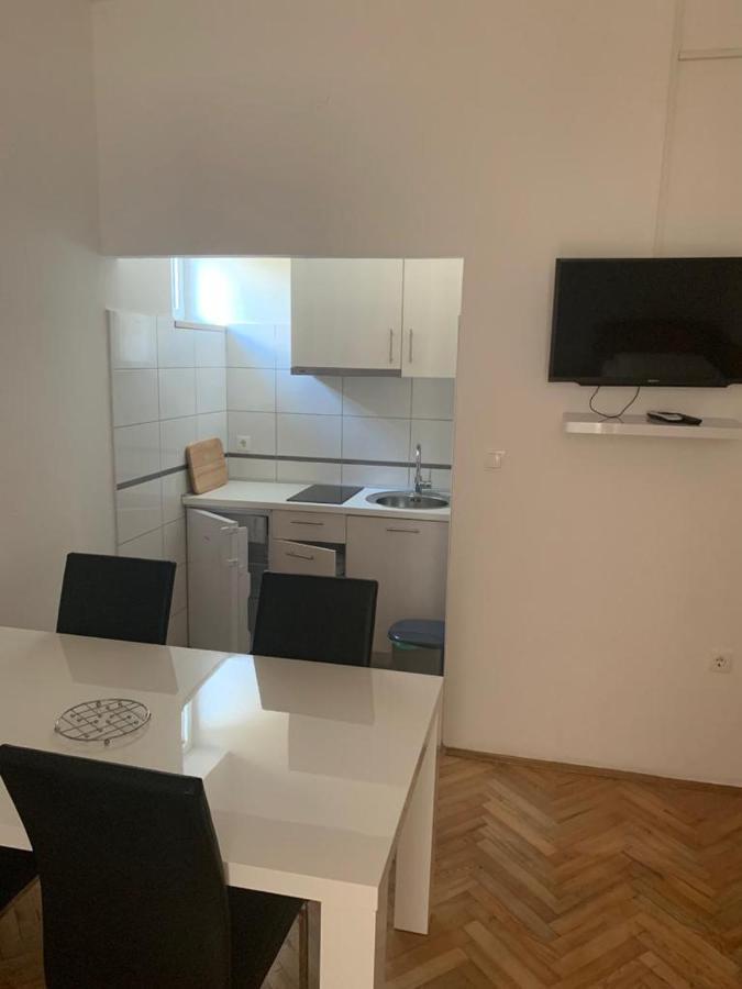 Apartmani Mm Starigrad Paklenica Esterno foto