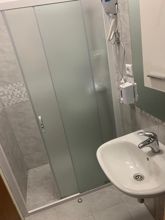 Apartmani Mm Starigrad Paklenica Esterno foto